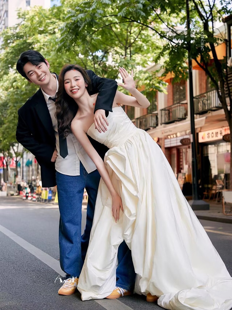 Photography Young - Vestido de Casamento Estilo Coreano Moderno